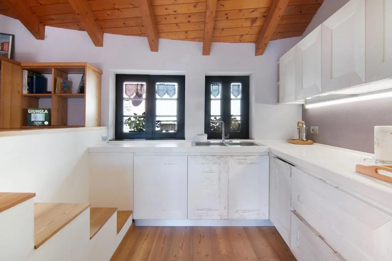 Holiday home Casa Pollicina Villa Margno Italy